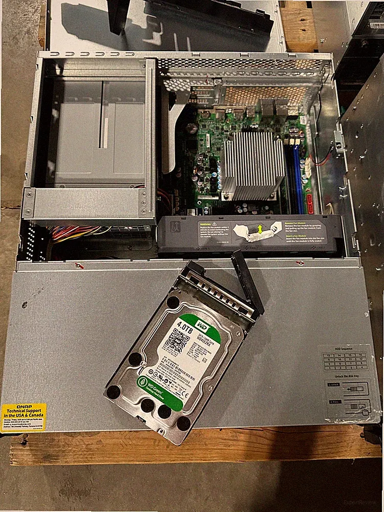 QNAP Server NAS TS-1679U-RP 16x 4TB HDD WD GREEN Hard Drive WD40EZRX DUAL PS