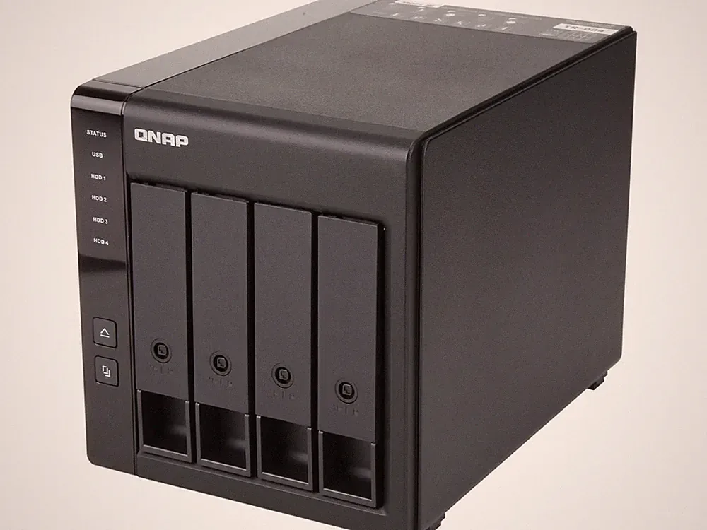 QNAP TR-004-US 4 Bay Type-C Direct Attached Storage DAS Expansion with Hardware