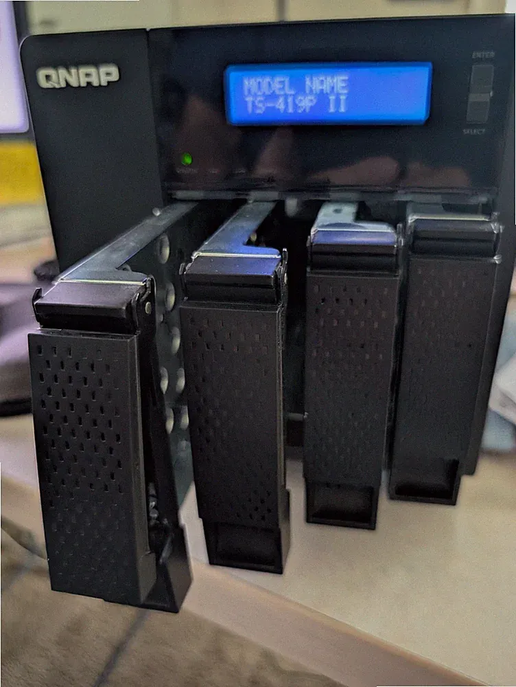 QNAP TS-419P II 4-BAY TURBO NAS NETWORK STORAGE SOHO RAID SERVER, No HD's