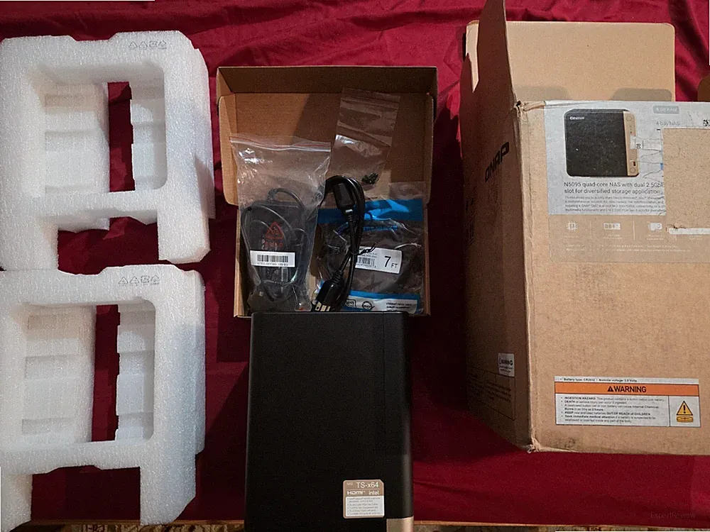 QNAP TS-464-8G-US NAS (4-Bay/8GB RAM/Diskless) - Mint in Box